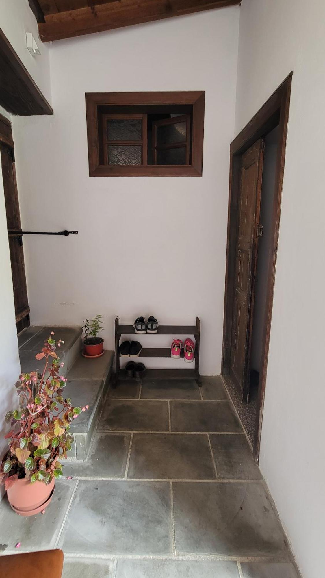 Guest House Mangalem Berat Eksteriør bilde