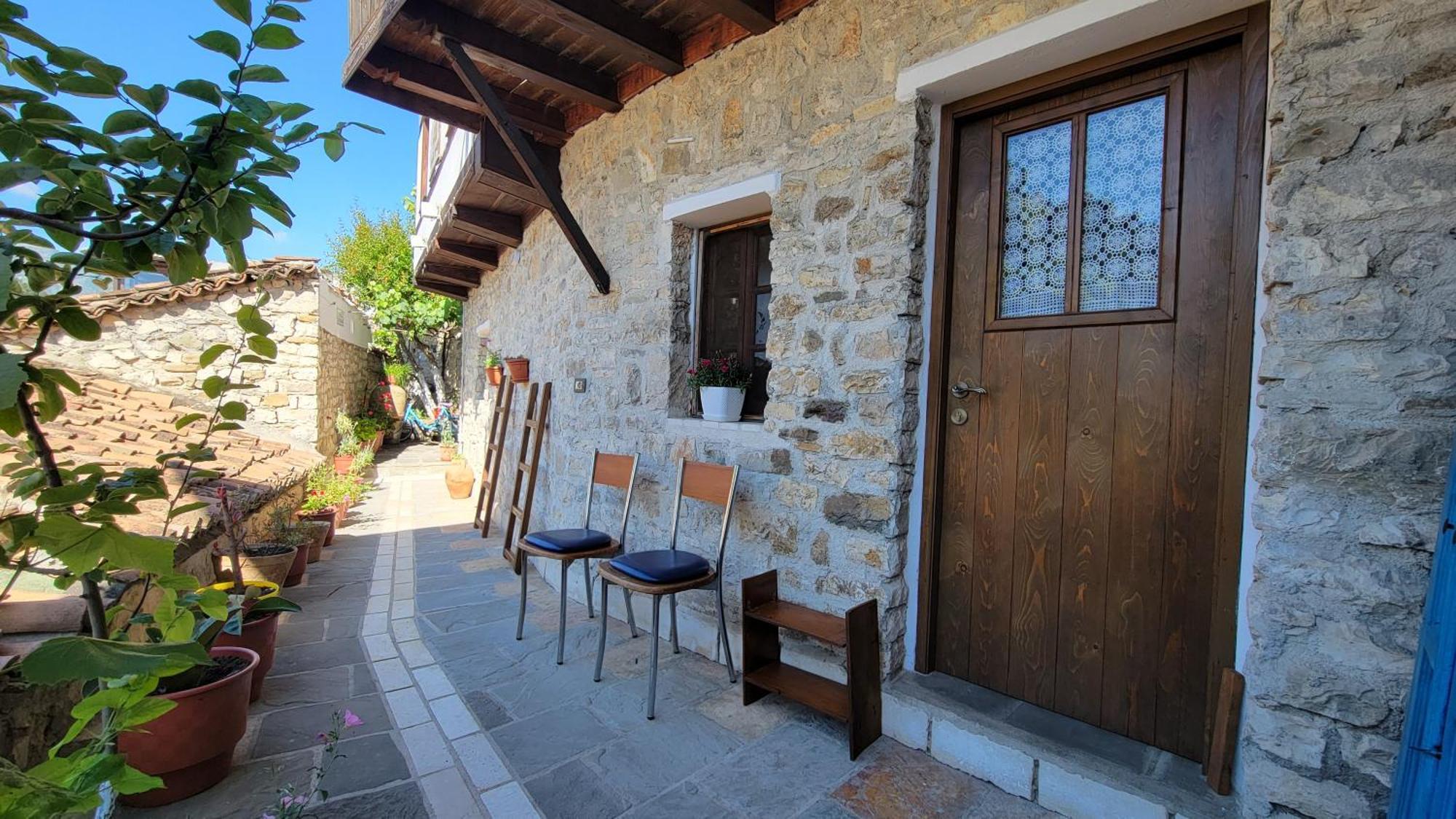 Guest House Mangalem Berat Eksteriør bilde