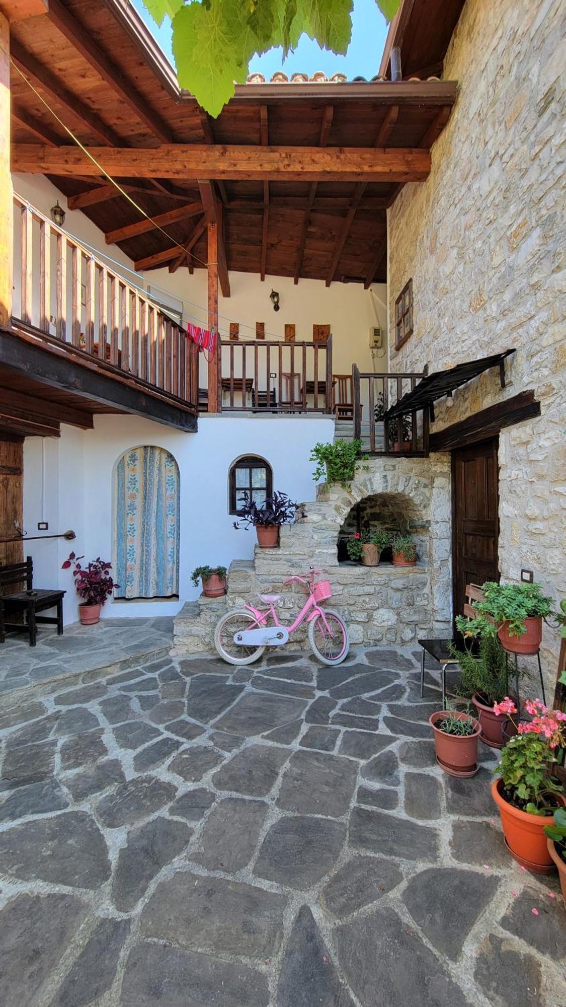 Guest House Mangalem Berat Eksteriør bilde